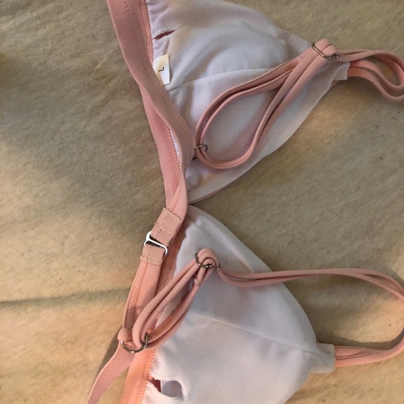 Bikini - Picture 2 of 2